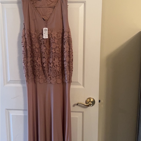 Formal dress for wedding guest or prom - Picture 2 of 2